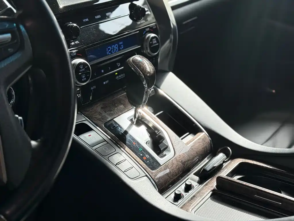 Toyota Alphard 2018 3.5L Luxury