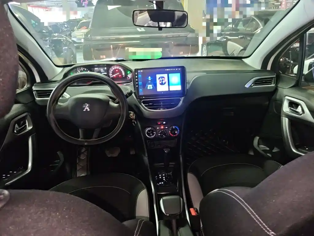 Peugeot 2008 — миниатюра 10
