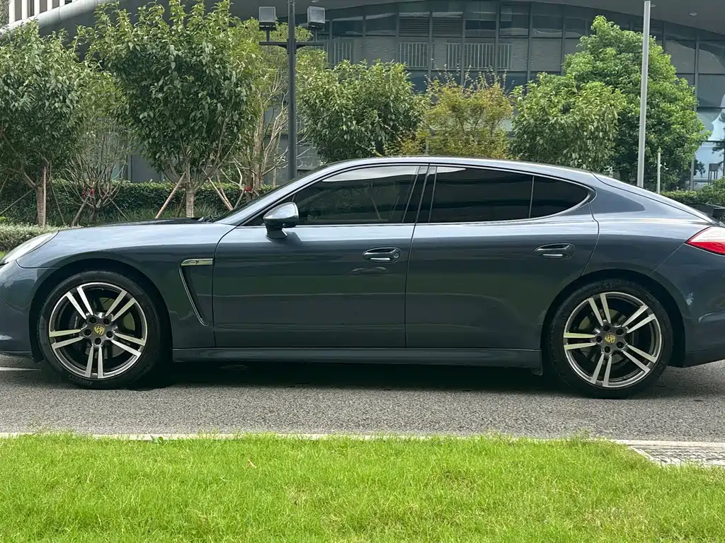 Porsche Panamera — миниатюра 8