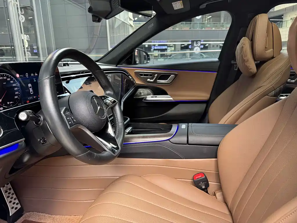 Mercedes-Benz E-Class — миниатюра 8