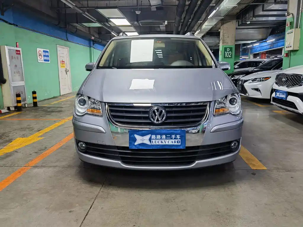 Volkswagen Touran — миниатюра 2