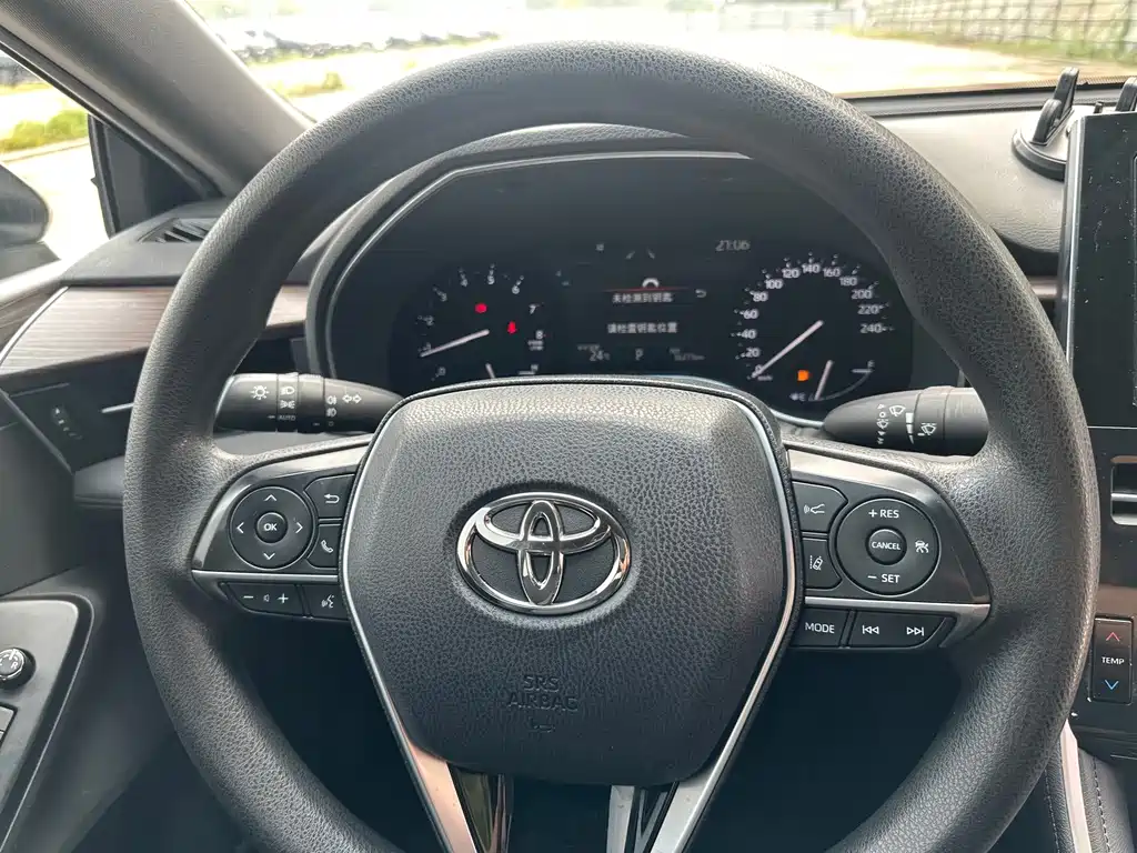 Toyota Avalon — миниатюра 8