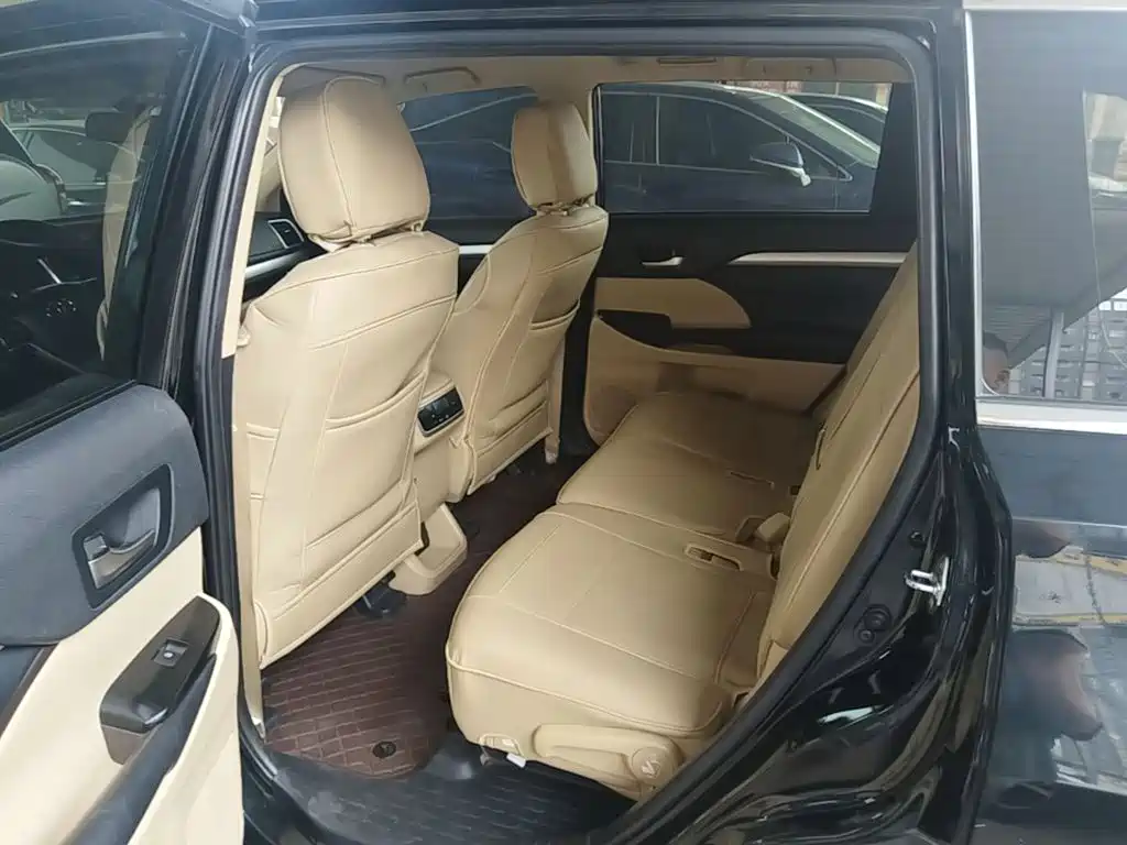 Toyota Highlander — миниатюра 22