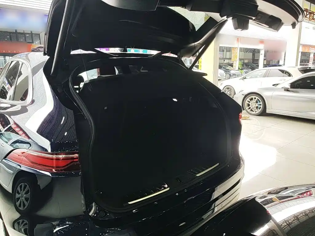 Jaguar F-PACE — миниатюра 19