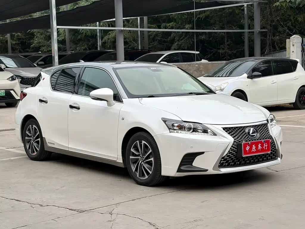 Lexus CT — миниатюра 3