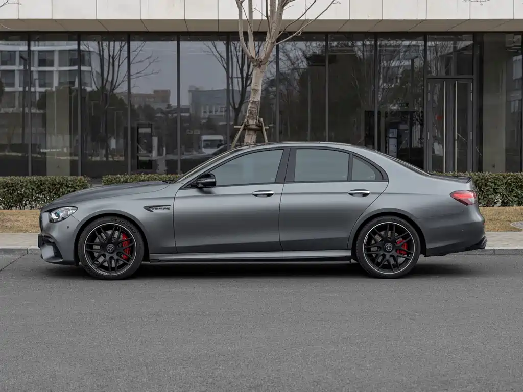 MERCEDES-BENZ E CLASS AMG