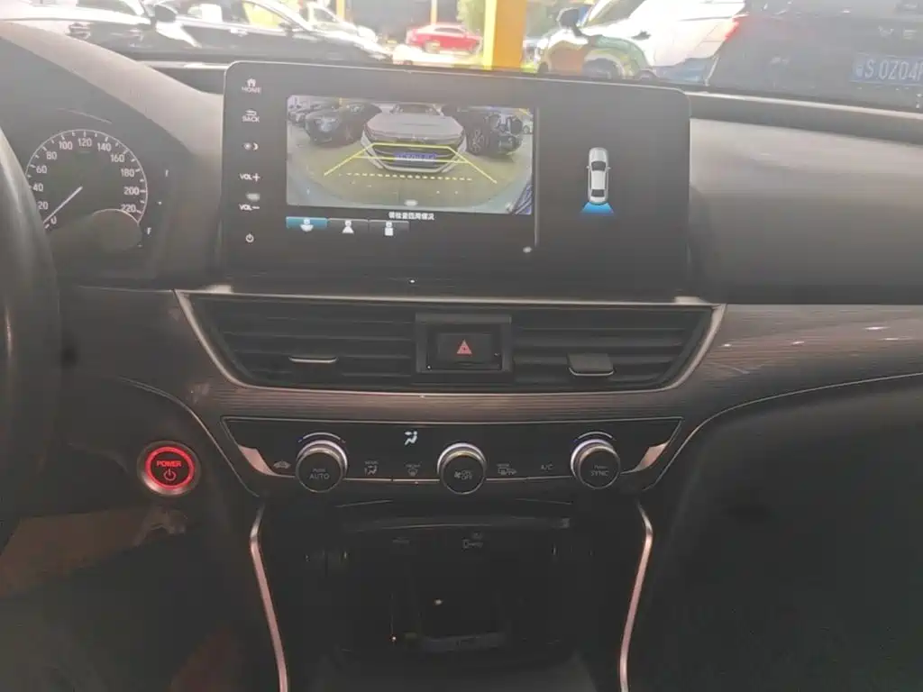 Honda Accord — миниатюра 13