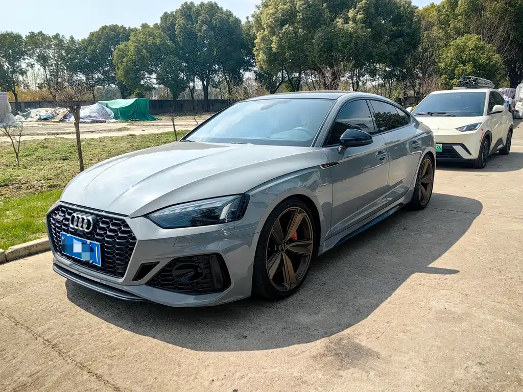 AUDI RS 5