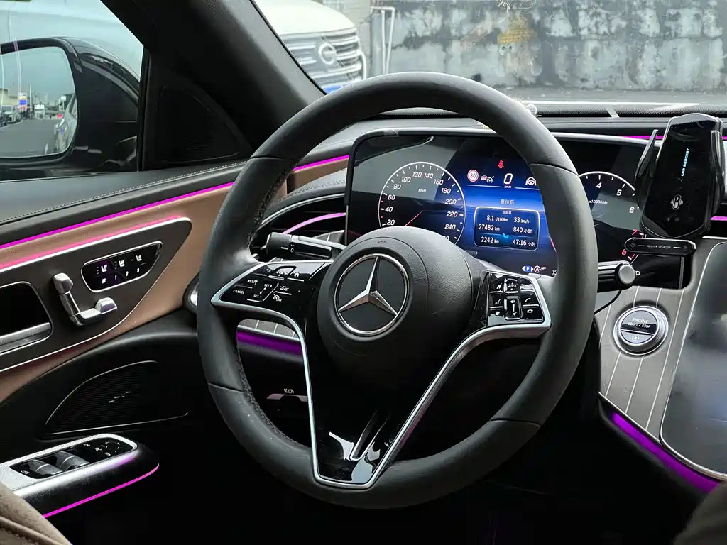 Mercedes-Benz E-Class — миниатюра 24