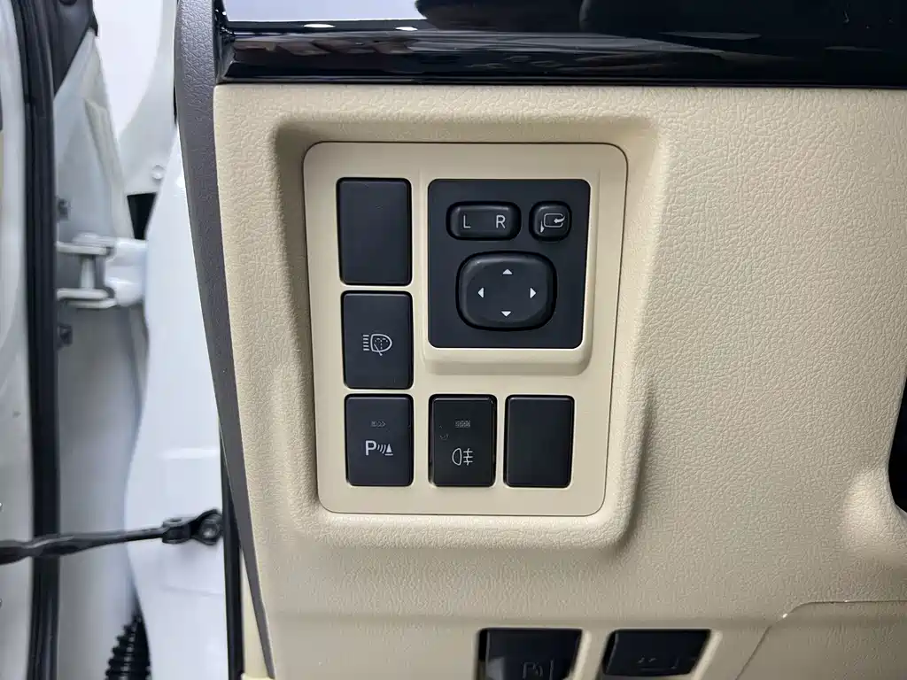 Toyota Prado (Import) — миниатюра 12