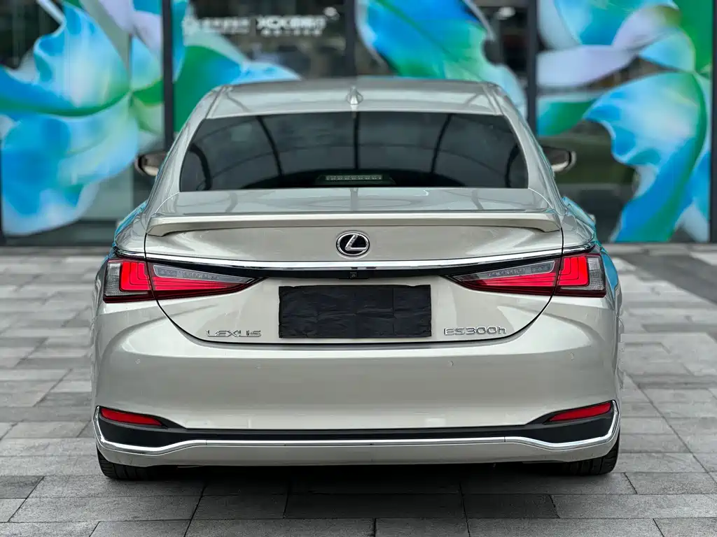 Lexus ES — миниатюра 4