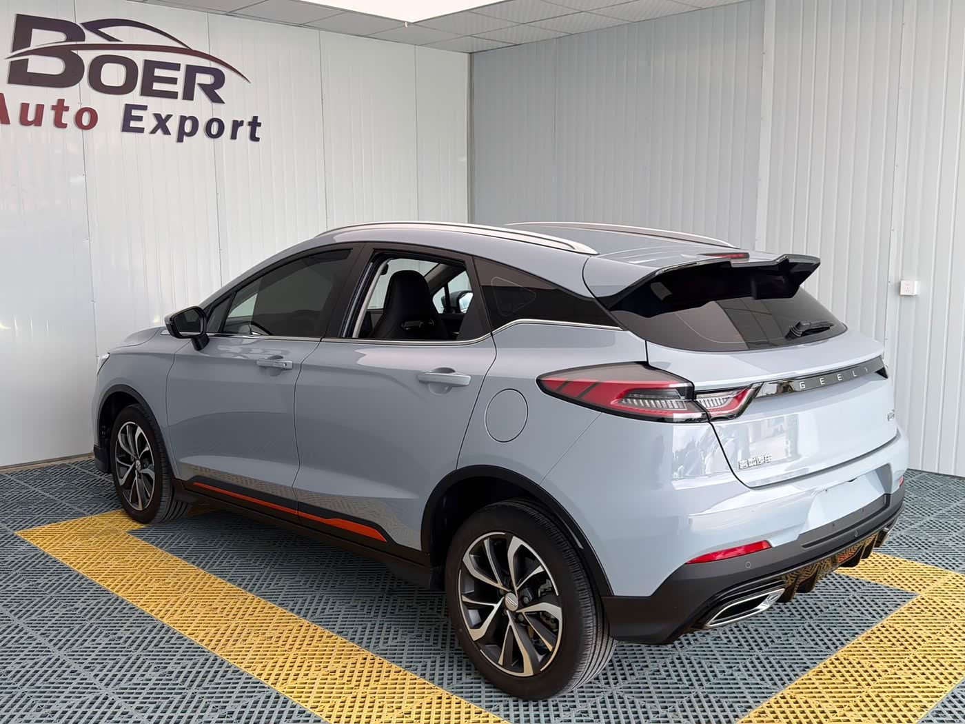 Geely Emgrand S 1.4 л 2022 г. Серебристо-серый, пробег 38000 км