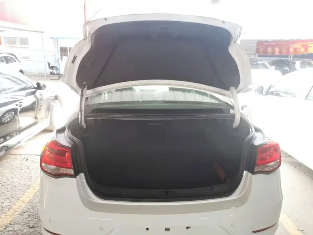 Chevrolet Malibu — миниатюра 19