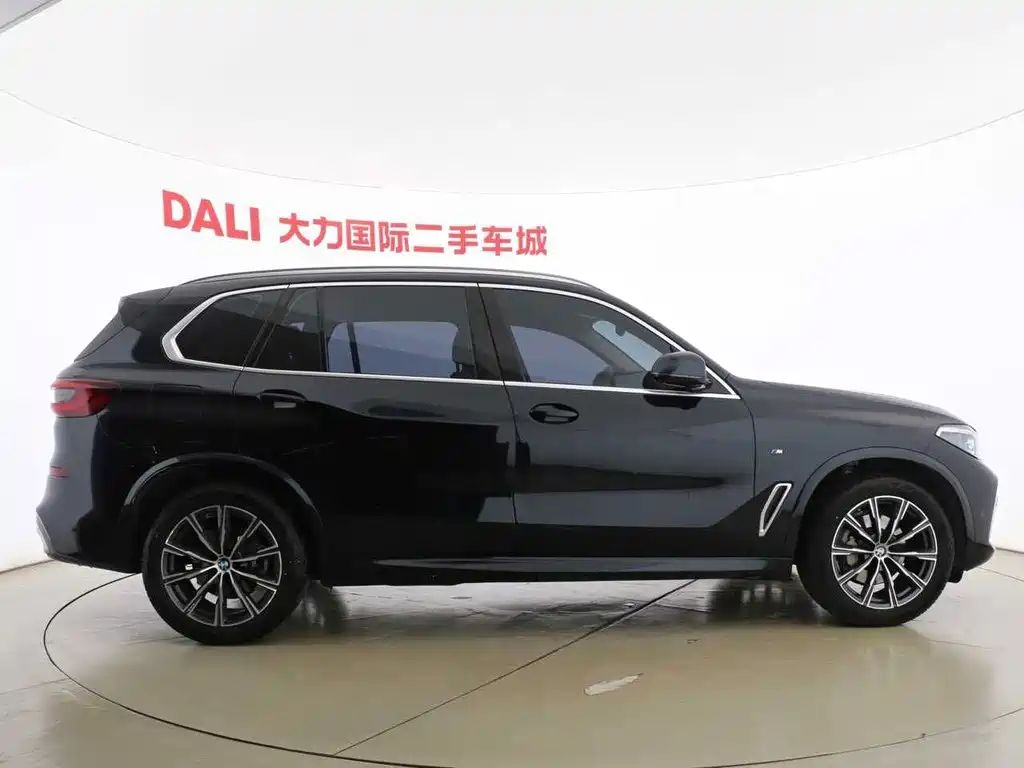 BMW X5 — миниатюра 13