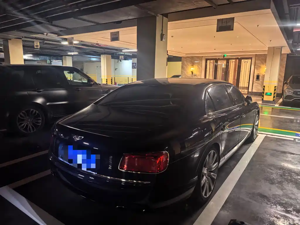 Bentley Flying Spur — миниатюра 3