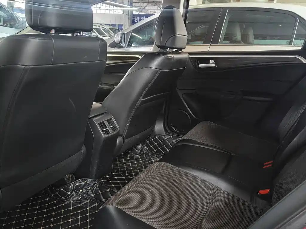 Honda Jade — миниатюра 10