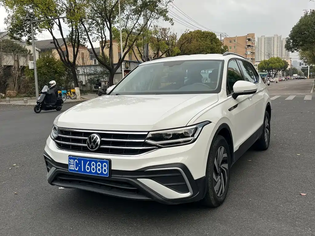 Volkswagen Tiguan L 2022