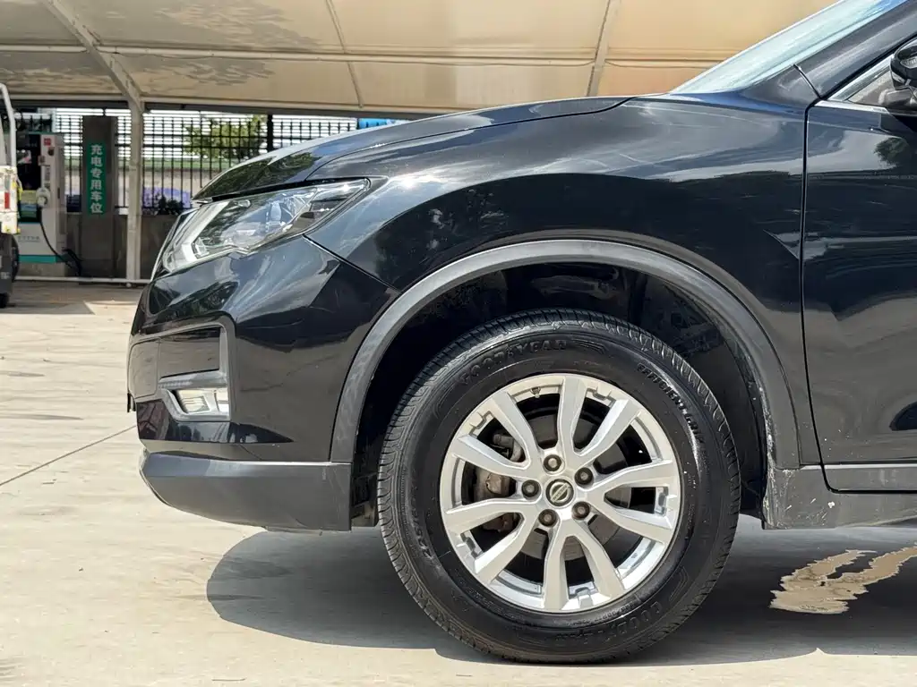 Nissan X-Trail — миниатюра 3