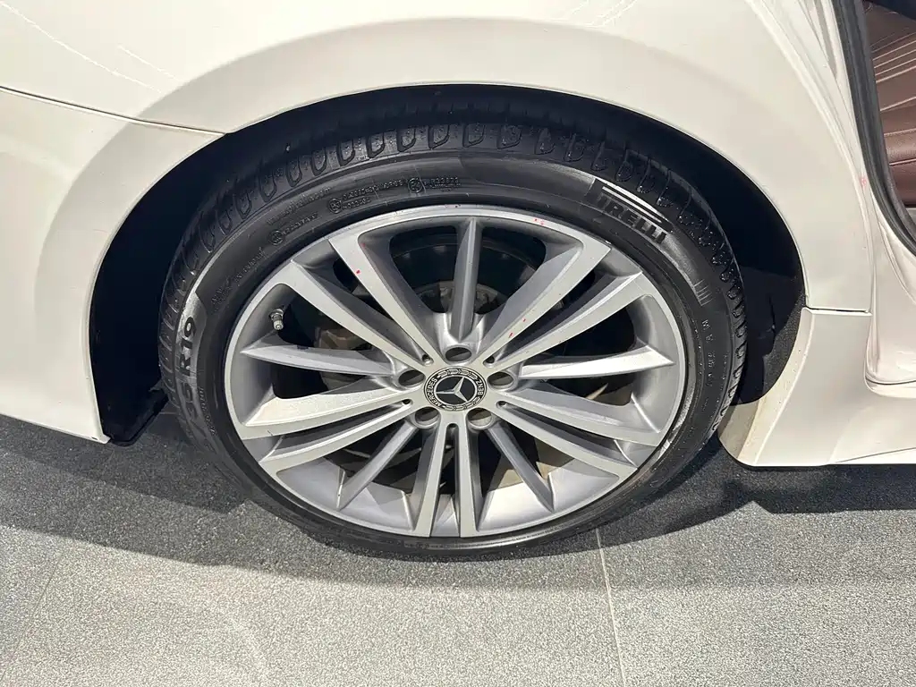 Mercedes-Benz CLS — миниатюра 7