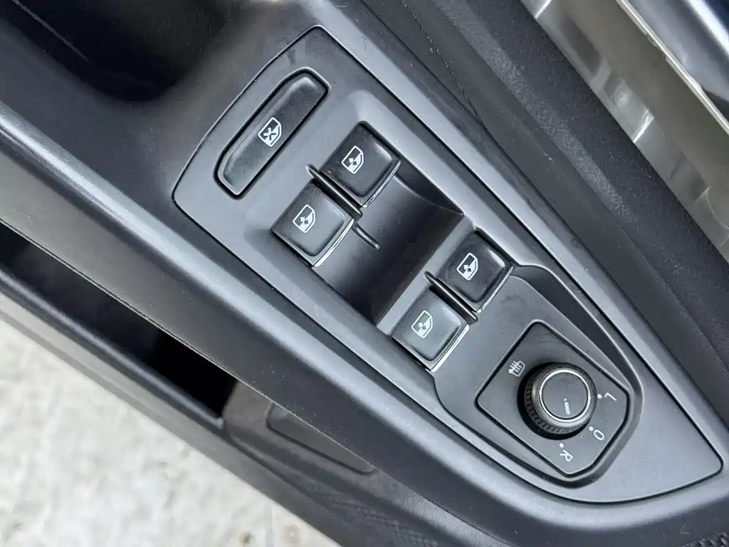 Volkswagen Passat 2020 330TSI Elite VI