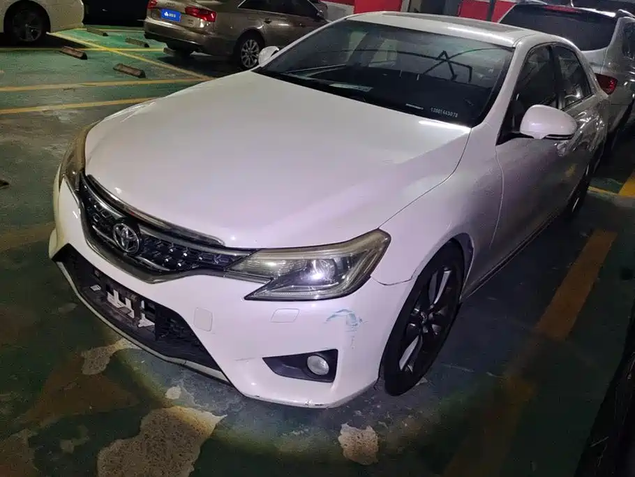 Toyota Reiz