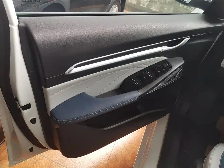 GEELY AUTOMOBILE EMGRAND