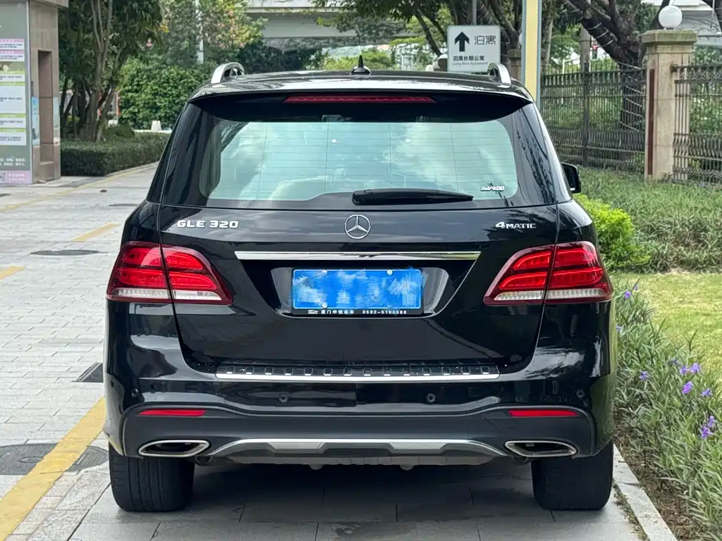Mercedes-Benz GLE (Import) — миниатюра 4