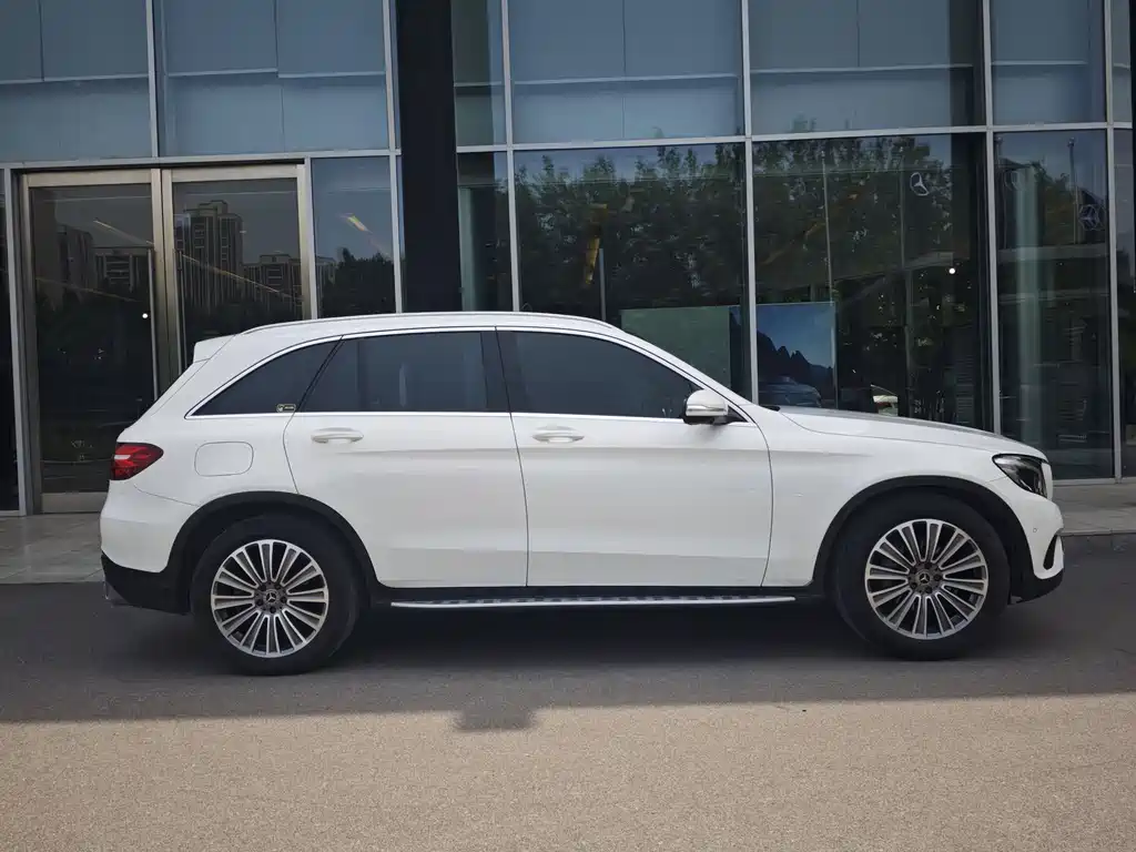 Mercedes-Benz GLC 2017 GLC 200 4MATIC