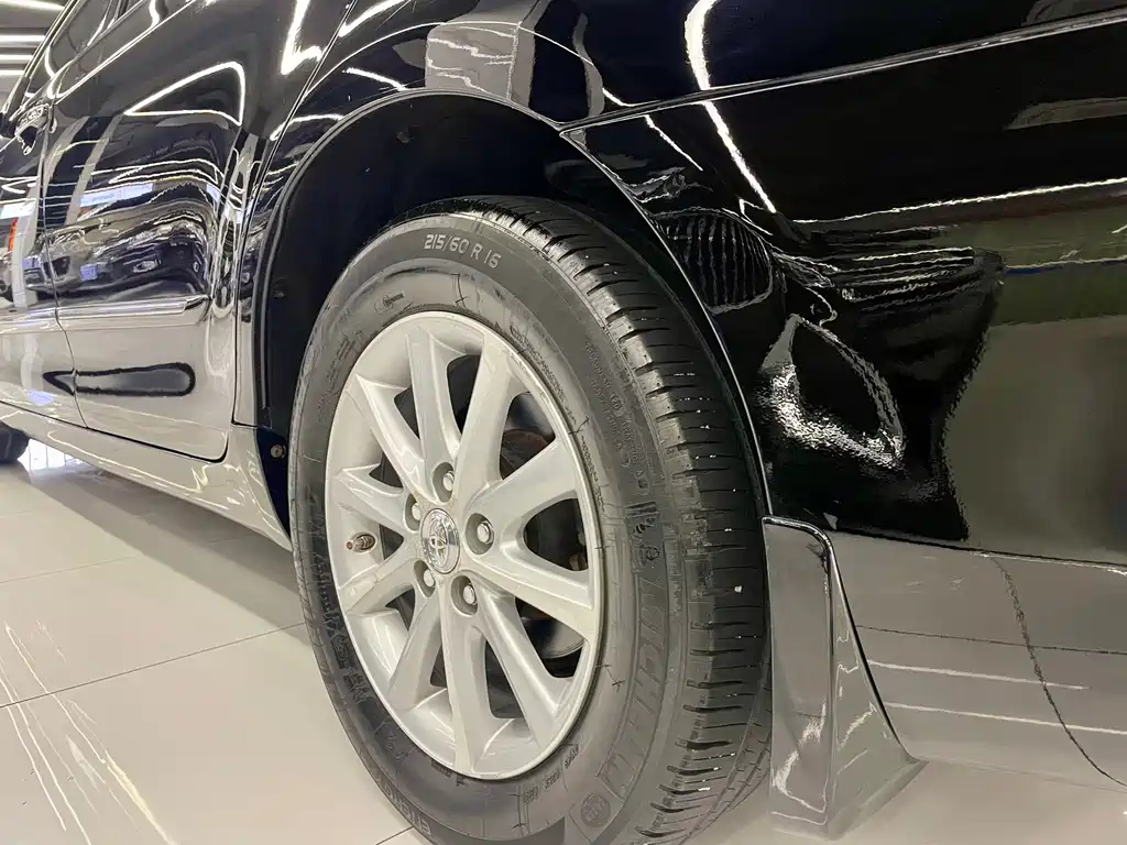 Toyota Camry — миниатюра 15