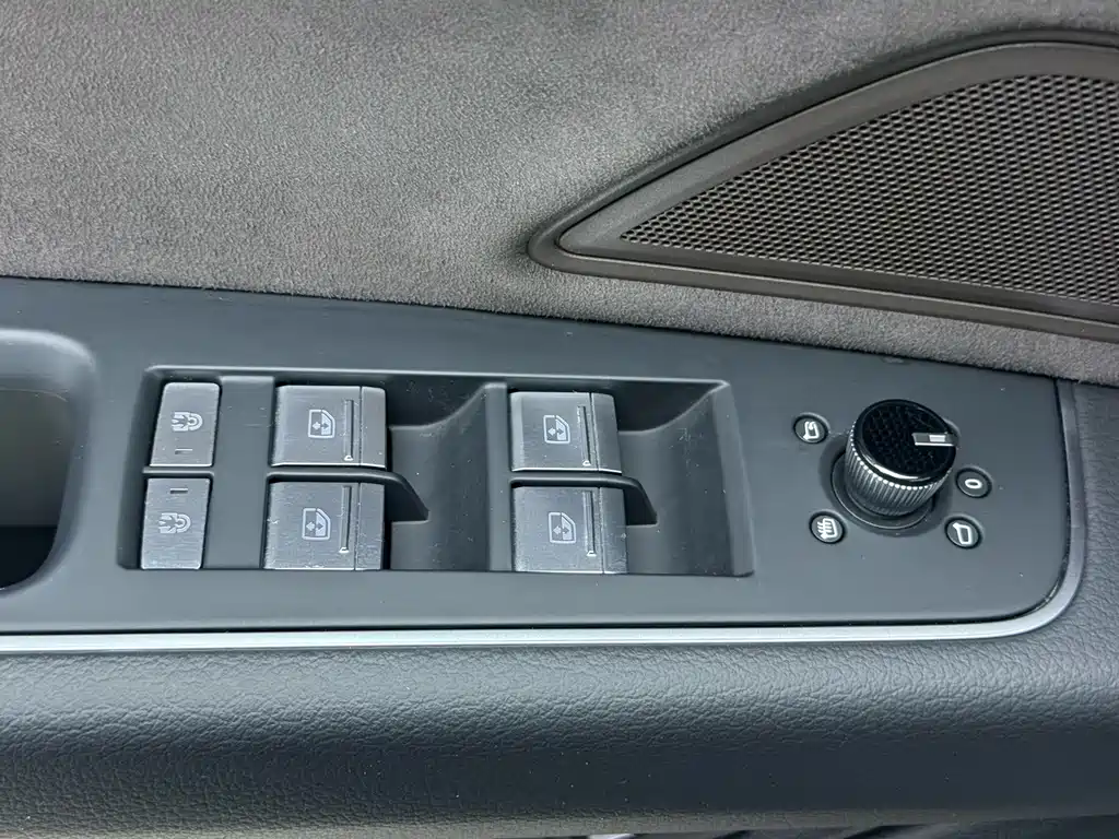 Audi A8 — миниатюра 20