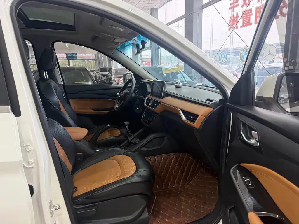 Wuling Hongguang S3 — миниатюра 7
