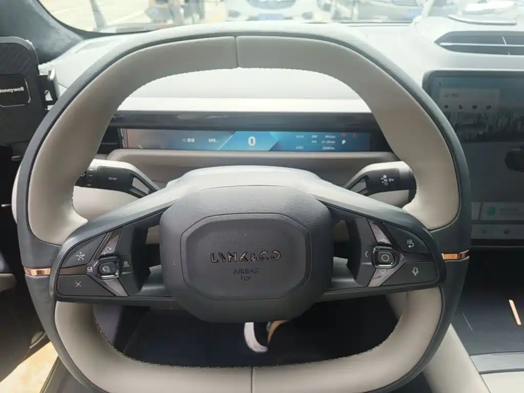 Lynk & Co Z10 — миниатюра 11