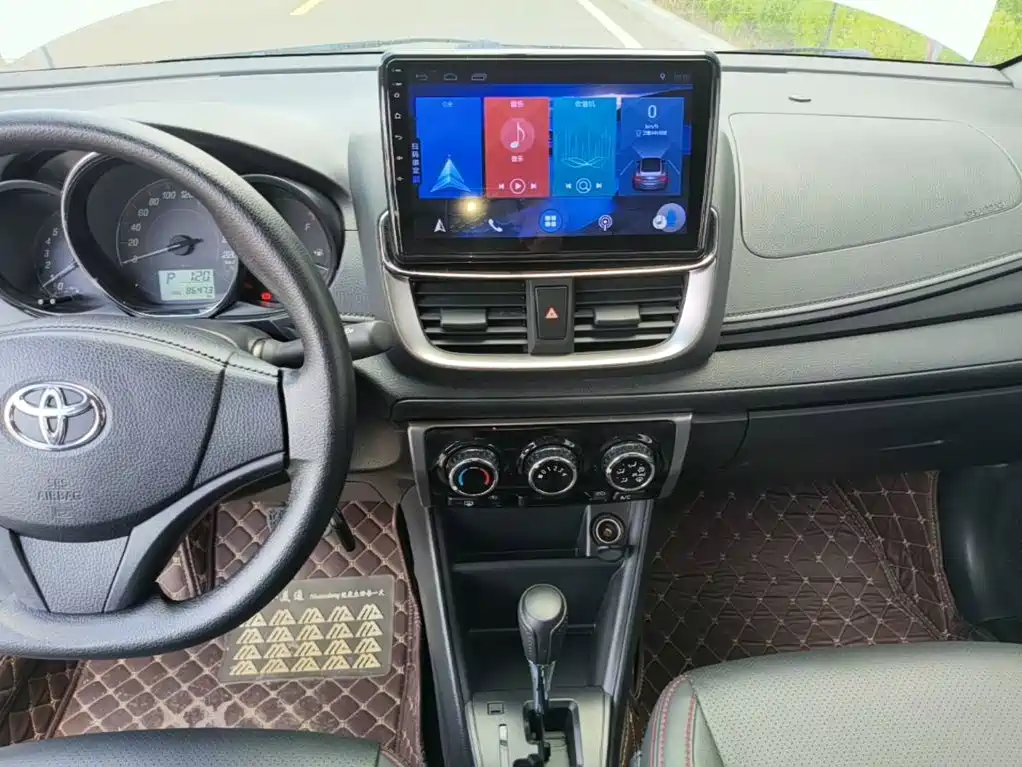 Toyota Yaris L — миниатюра 13