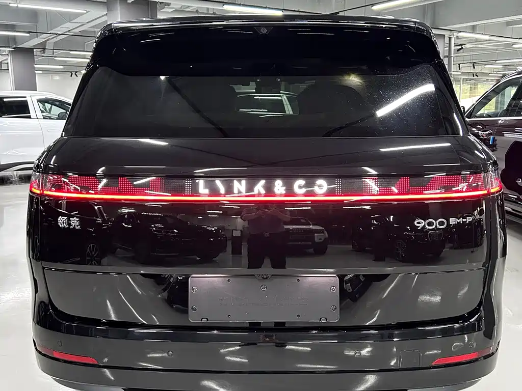 Lynk & Co 900 2025 2.0T Ultra 6 мест