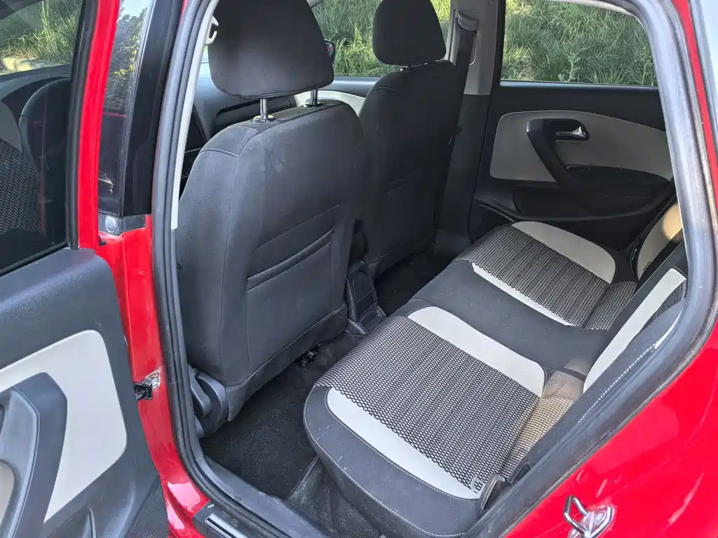 Volkswagen Polo — миниатюра 5