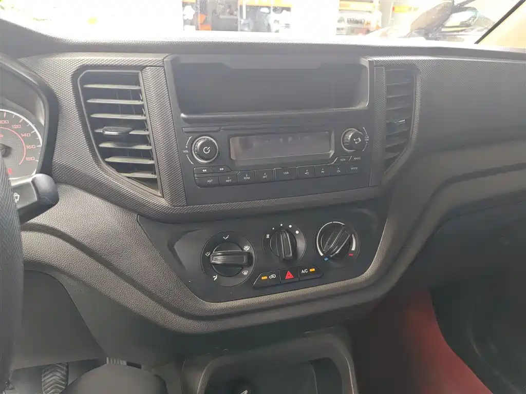 WULING AUTOMOBILE WULING HONGGUANG V