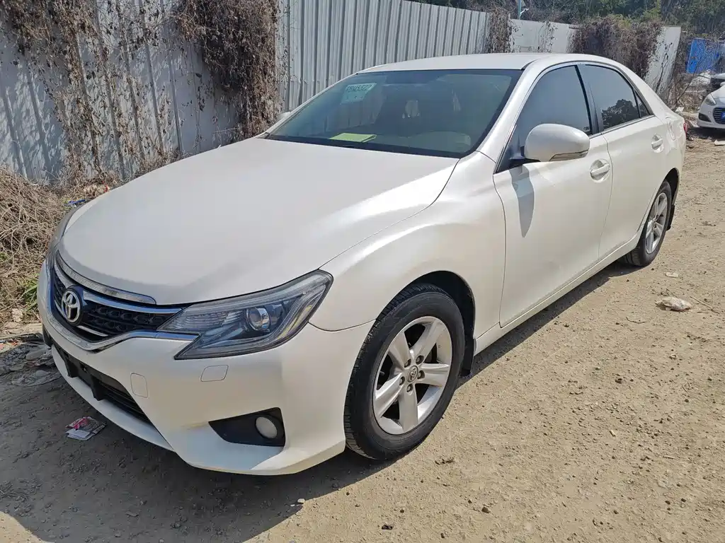 Toyota Reiz 2016