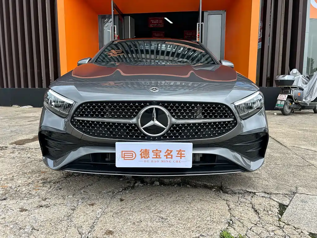 Mercedes-Benz A-Class A 2025 A 200 L Fashion