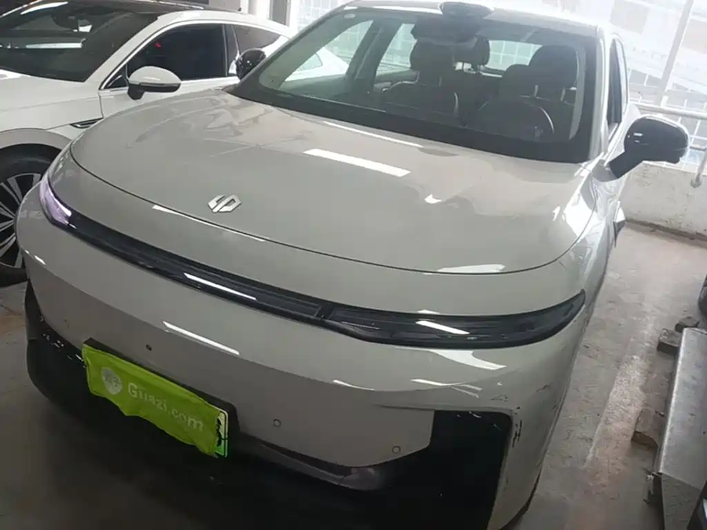 Leapmotor Leapmotor B10 — миниатюра 3