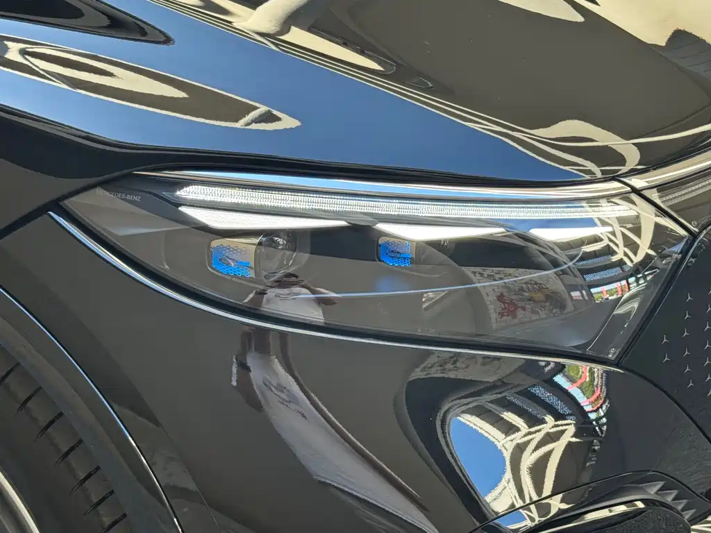Mercedes-Benz EQS SUV — миниатюра 19