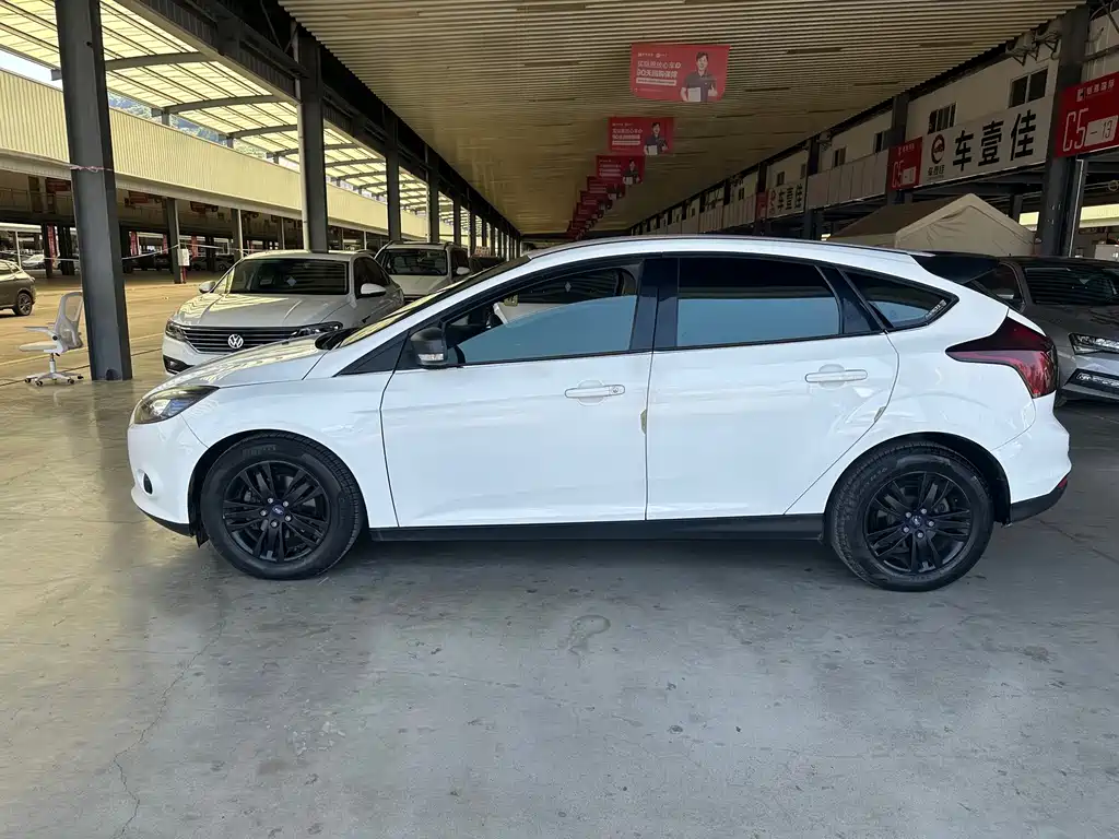 Ford Focus — миниатюра 7