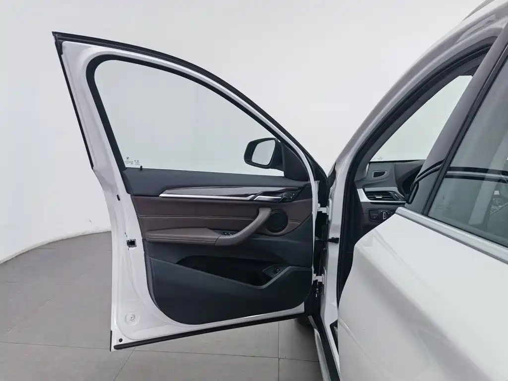 BMW X1 — миниатюра 8