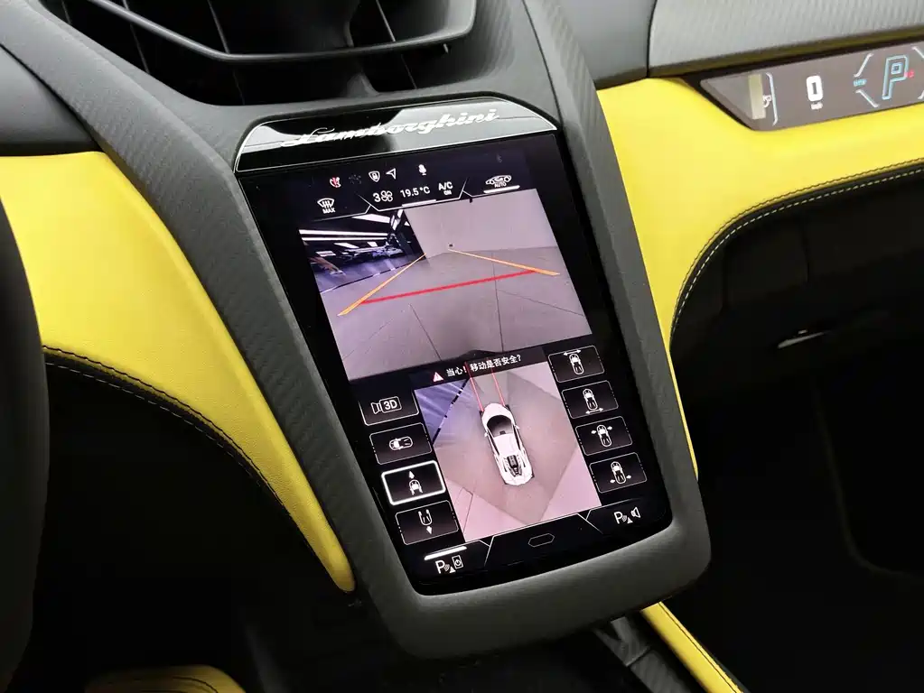 Lamborghini Revuelto — миниатюра 16