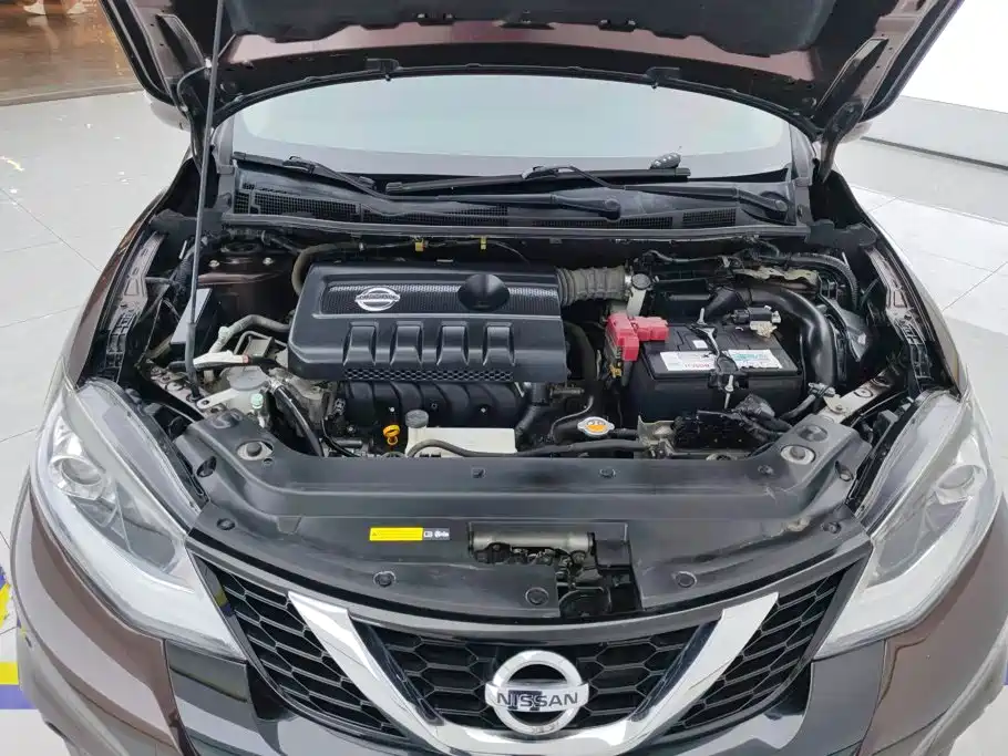 Nissan Tiida — миниатюра 10