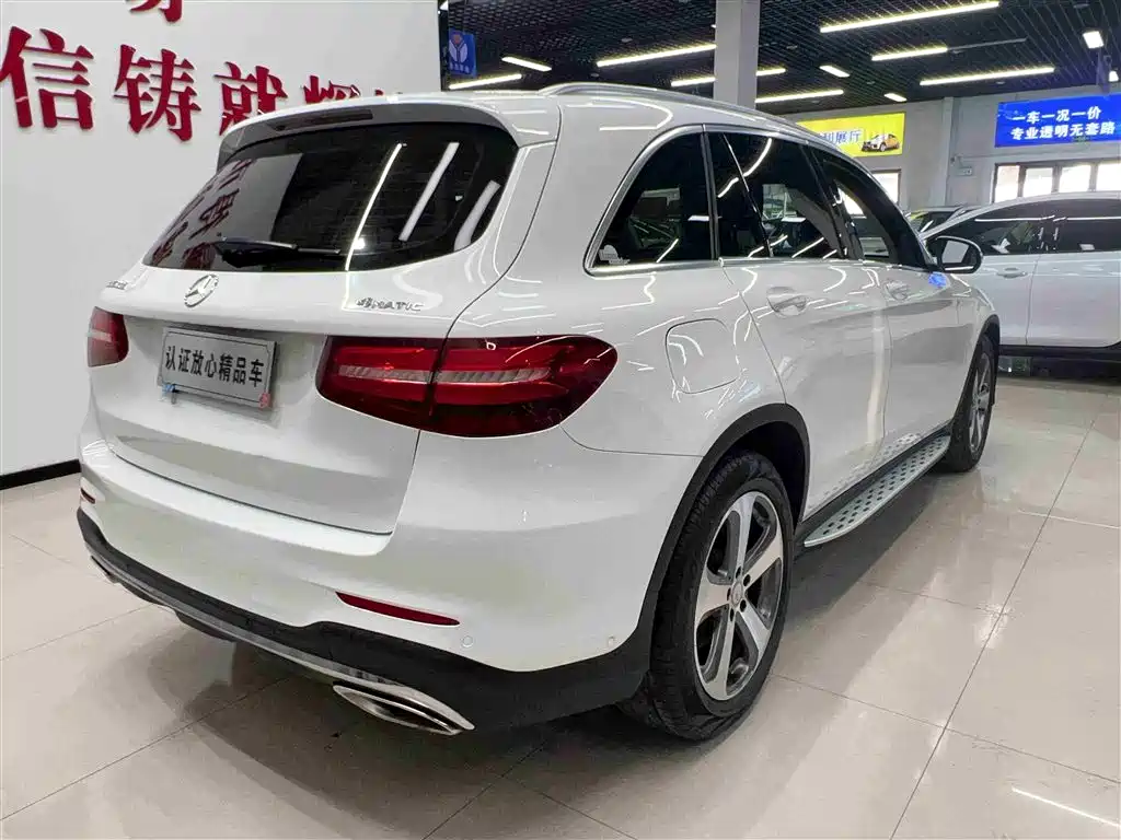 MERCEDES-BENZ GLC