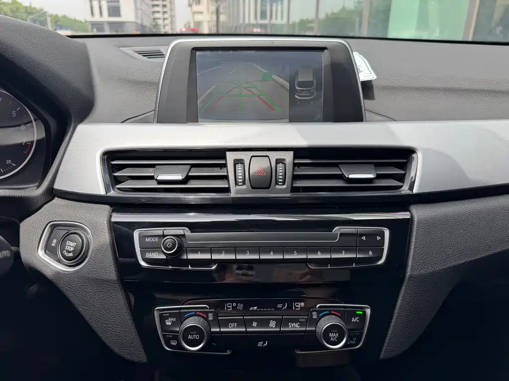 BMW X1 2016 sDrive18Li Fashion