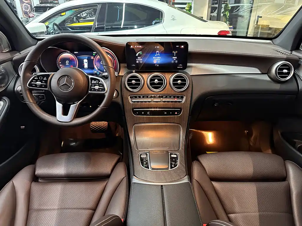 Mercedes-Benz GLC — миниатюра 10