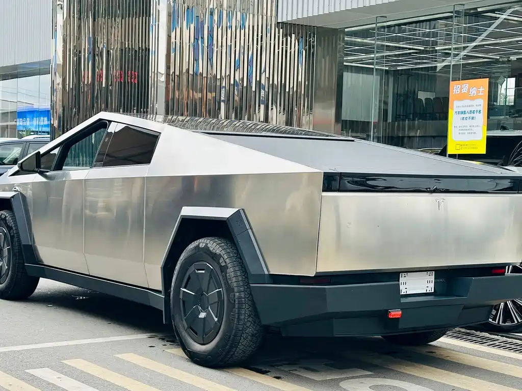 Tesla Boyue