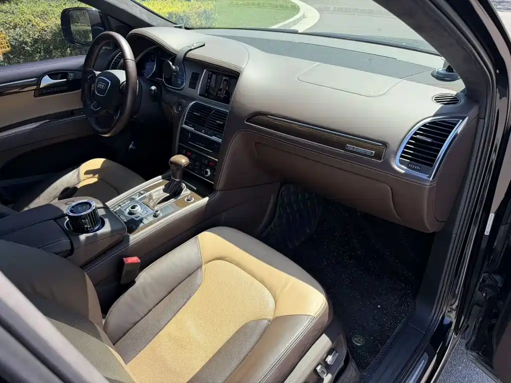 Audi Q7 — миниатюра 16