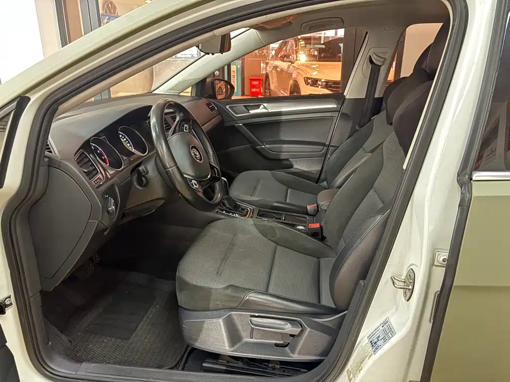 Volkswagen Golf — миниатюра 2